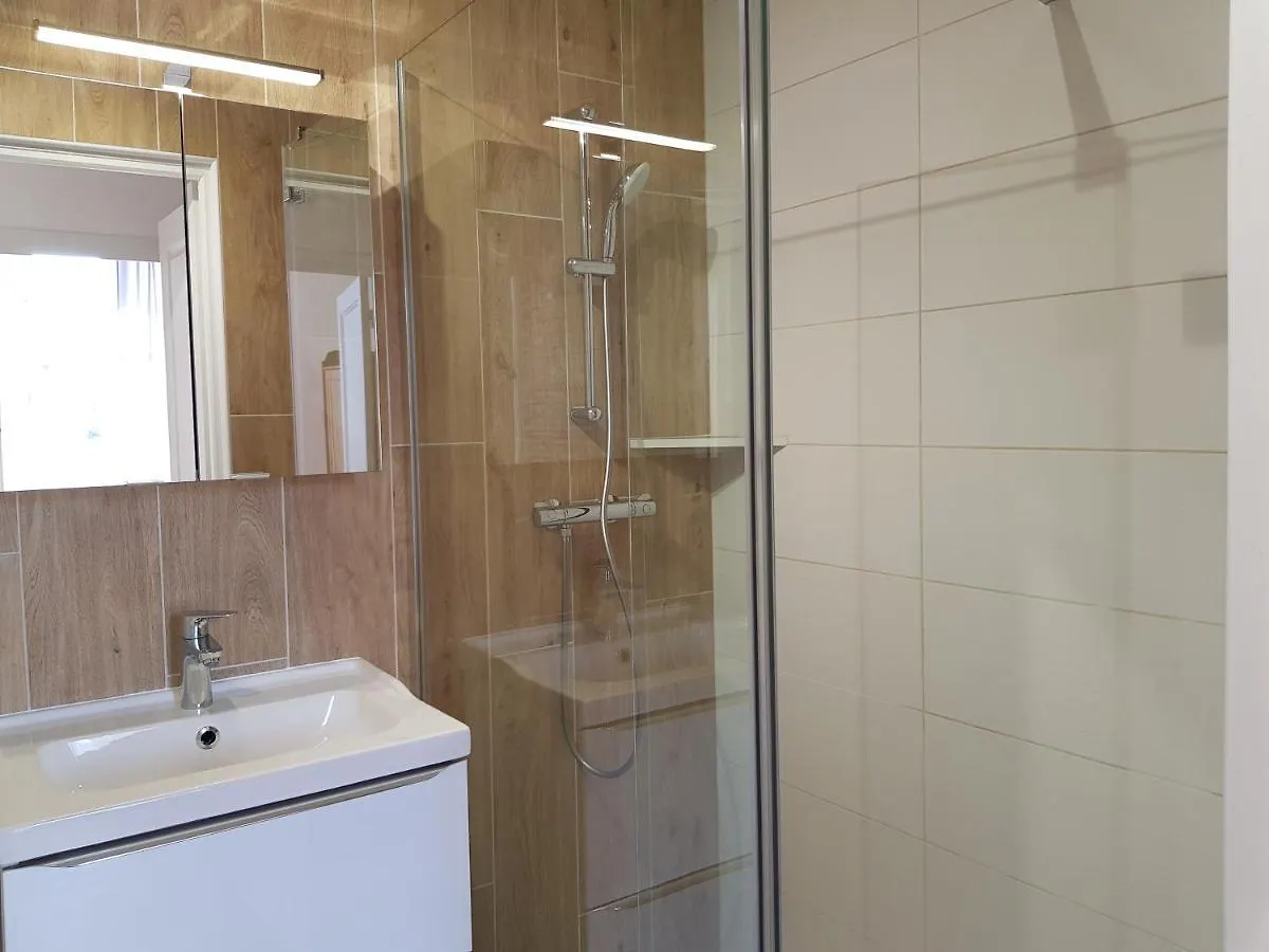 Holiday home Gites De La Croisee Des Chemins - Piscine Chauffee - Spa, Hammam Et Sauna Izeaux